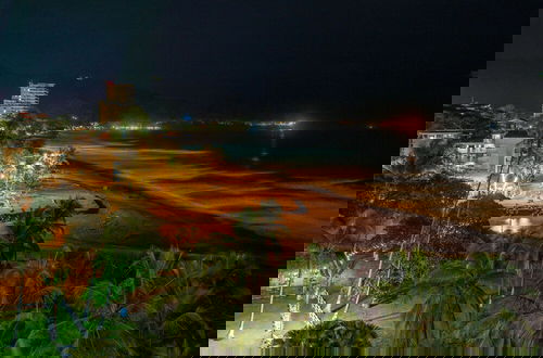Foto 47 - Ocean View, Luxury Penthouse at Diamonte del Sol 702N by RedAwning
