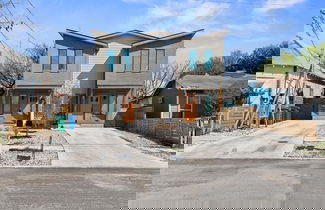 Foto 1 - Brand New! Relax at 3br/2ba Apt. Near City Center