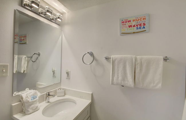 363 El Matador 2 Bedroom Condo by RedAwning - Photo 14