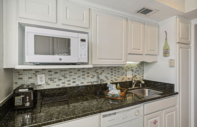 Southbay 55 is 2 Bedroom on the lake with short walk to beach by RedAwning - Photo 10