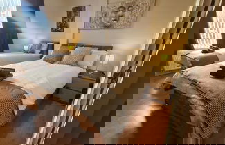Photo 3 - Waterworks En Suite Rooms with Private Living Room