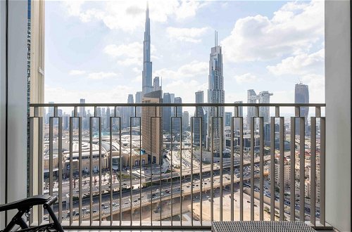 Photo 2 - Regal 3BR Maid w Burj Khalifa View Balcony