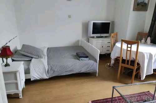 Foto 7 - entire Cozy Three Bedroom Apartment in Bruxelles