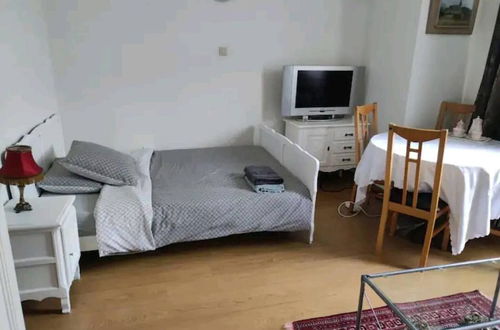 Foto 8 - entire Cozy Three Bedroom Apartment in Bruxelles