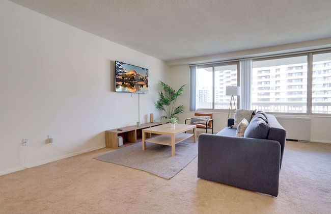 Fantastic Condo with Gym in Crystal City - Foto 26