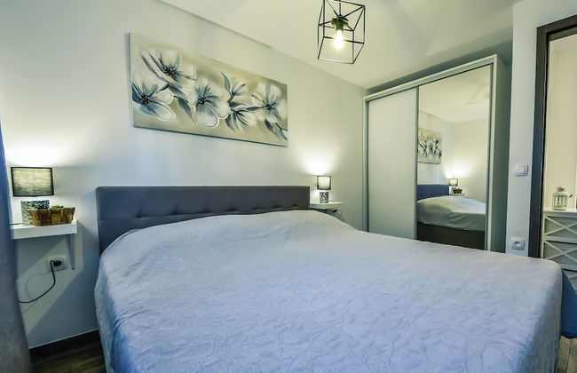 Apartamento de 3 quartos em Biograd na Moru com piscina e jardim - Foto 10