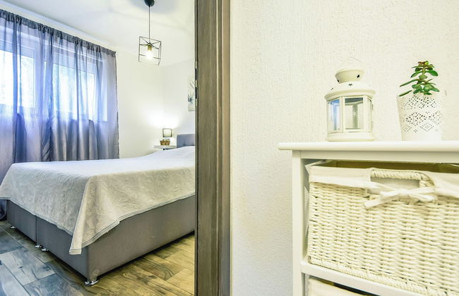 Apartamento de 3 quartos em Biograd na Moru com piscina e jardim - Foto 12