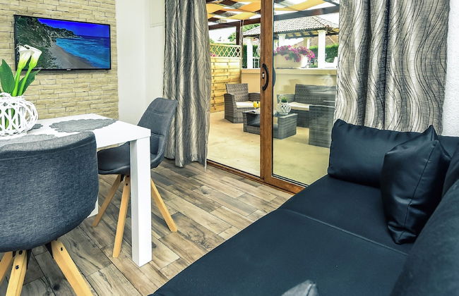 Apartamento de 3 quartos em Biograd na Moru com piscina e jardim - Foto 14