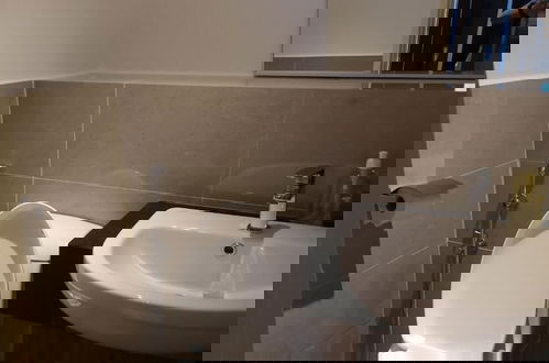 Foto 21 - Imperial Suites