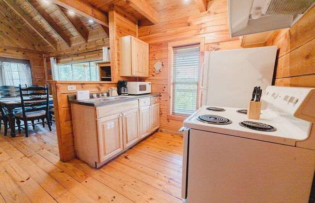 Budro's Bungalow 2 Bedroom Cabin by RedAwning - Foto 12