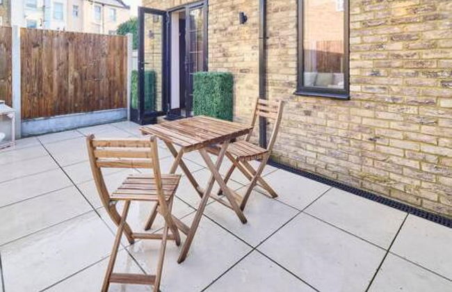 Host Stay Faversham Studio - Photo 15