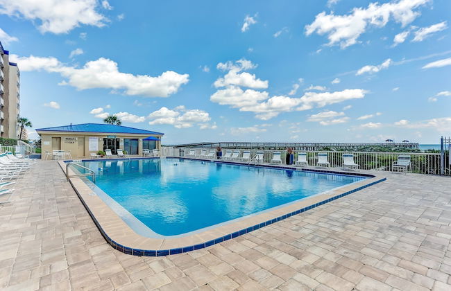 Beach Condo Miles-long Views Sand and Sea, Access to Private Fishing Pier by RedAwning - Foto 16