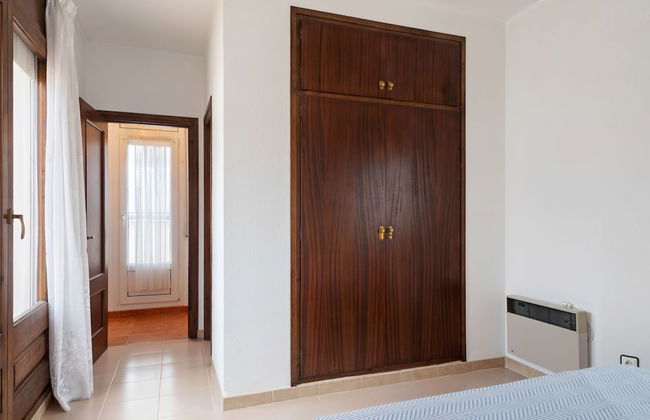 Peaceful Holiday Home in Sant Pere Pescador With Swimming Pool - Foto 12