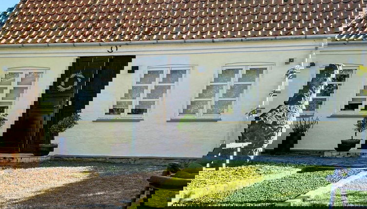 Foto 1 - 6 Person Holiday Home in Store Heddinge