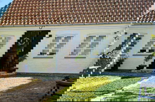 Foto 1 - 6 Person Holiday Home in Store Heddinge