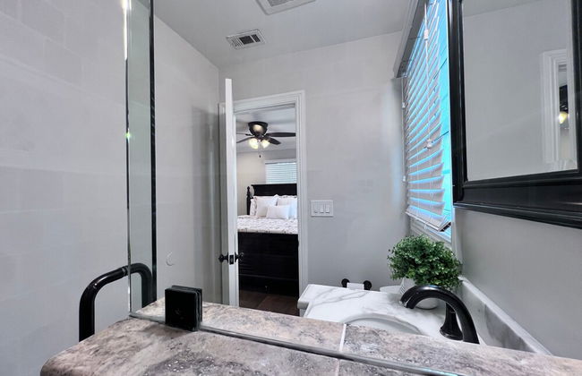 Swanky 5 bedroom 4.5 bath home (3 Master Suites) - Foto 23