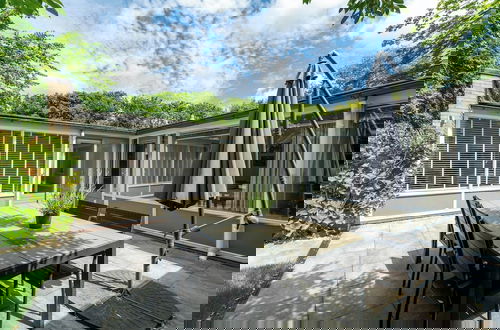 Foto 15 - Astonishing Bungalow With Balcony