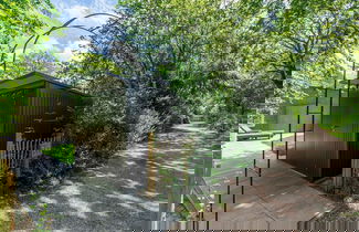 Foto 1 - Astonishing Bungalow With Balcony