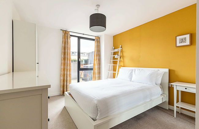 Stylish East London Apartment - Photo 6