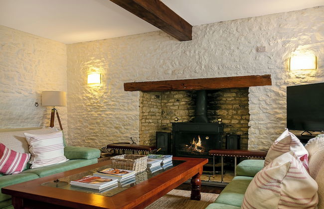 Stunning Barn Conversion - Rural Setting - Photo 17