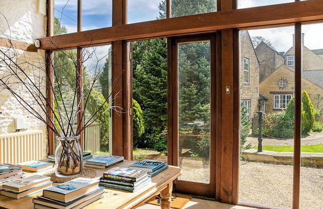 Stunning Barn Conversion - Rural Setting - Photo 16