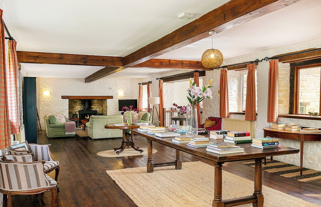 Stunning Barn Conversion - Rural Setting - Photo 15