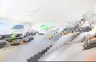 Photo 3 - Zen Luxury 2-story Penthouse in CBD Mindal Markets