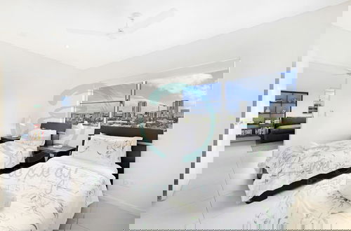 Photo 1 - Zen Luxury 2-story Penthouse in CBD Mindal Markets