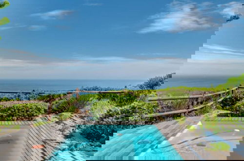 Foto 6 - Home Away From Home w Ocean Views Pool The Kestrel