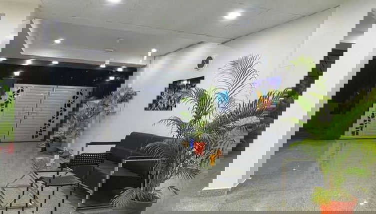 Foto 1 - Cyber Retreat 1bhk With Gym and Balcony