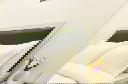 Foto 3 - Cyber Retreat 1bhk With Gym and Balcony