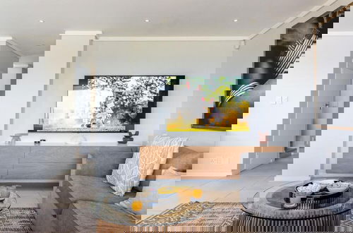Foto 6 - Camps Bay Nest - Townhouse With Ocean Views