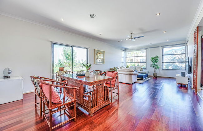 StayAU 5BR Lakefront Escape Point Cook - Photo 45