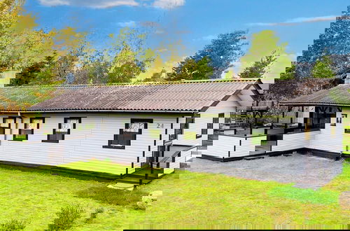 Foto 1 - 6 Person Holiday Home in Hals