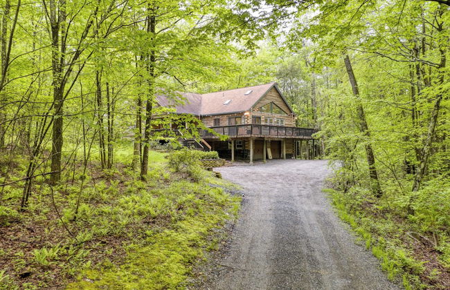 Half Moon by Avantstay 4BR Cabin w/ Large Deck & Yard w/ Patio & Outdoor Dining - Photo 39