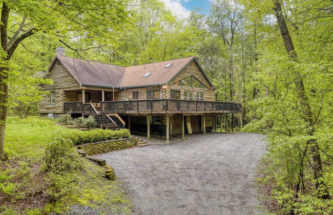 Half Moon by Avantstay 4BR Cabin w/ Large Deck & Yard w/ Patio & Outdoor Dining - Photo 37