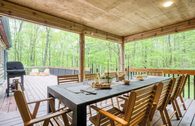 Half Moon by Avantstay 4BR Cabin w/ Large Deck & Yard w/ Patio & Outdoor Dining - Photo 30