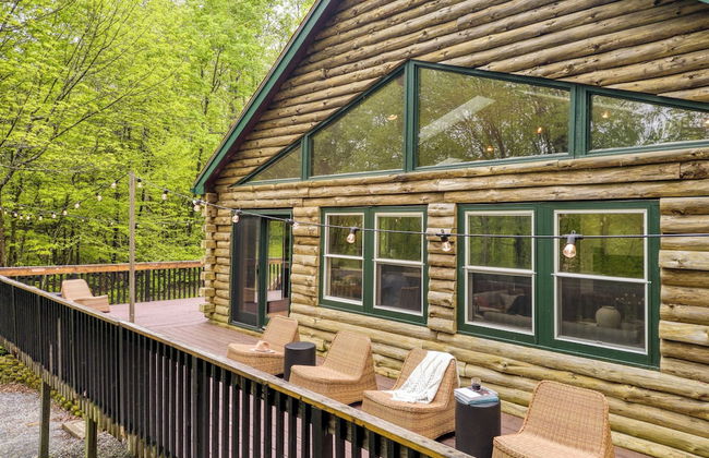 Half Moon by Avantstay 4BR Cabin w/ Large Deck & Yard w/ Patio & Outdoor Dining - Photo 21