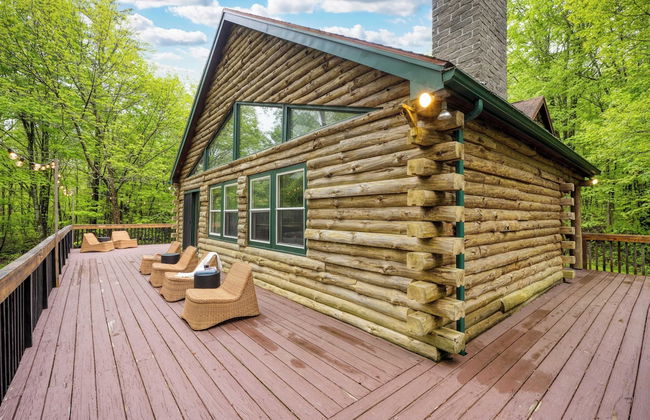 Half Moon by Avantstay 4BR Cabin w/ Large Deck & Yard w/ Patio & Outdoor Dining - Photo 33