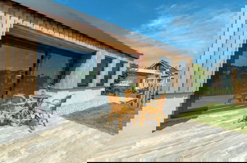 Foto 16 - Attractive Home With Terrace