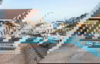 Photo 2 - Ocean Breeze I by Avantstay Steps to the Beach!