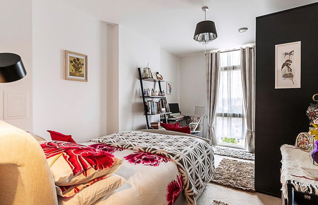 Stylish Canary Wharf Retreat For 2 - Photo 15