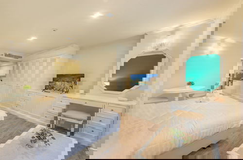 Foto 11 - Neom Town Residence