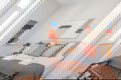 Photo 2 - Liiiving in Porto - Art Design Apartment