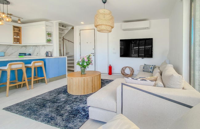 Sea View House w Balcony 3 min to Beach in Milas - Foto 6