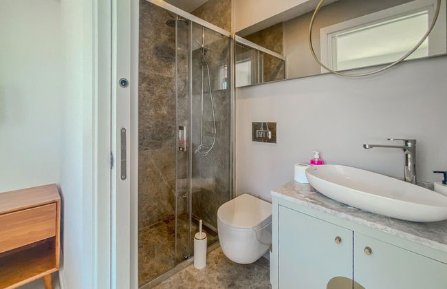 Sea View House w Balcony 3 min to Beach in Milas - Foto 21