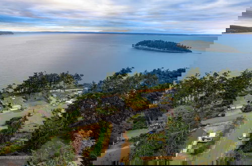 Foto 38 - Polnell Point Lookout by Avantstay Water Views, Hot Tub, Large Patio
