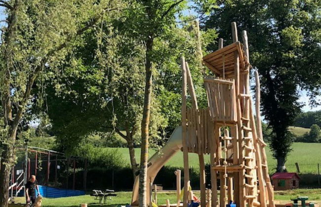 Modern Chalet in a Holiday Park - Foto 11