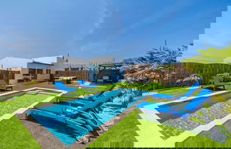 Foto 1 - 2BR Countryside Home w Sea Views Private Pool