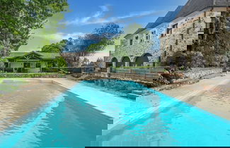 Foto 1 - Lively Holiday Home With Private Pool
